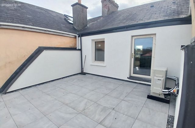 Apartment 1, Upper Bridge Street, Killorglin, Co. Kerry - Click to view photos