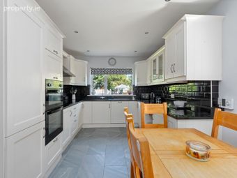 4 Dun Eoin Brook, Carrigaline, Carrigaline, Co. Cork - Image 4