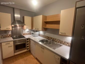 Apt 11, The Ramparts, D18 H042, Loughlinstown, Co. Dublin - Image 2