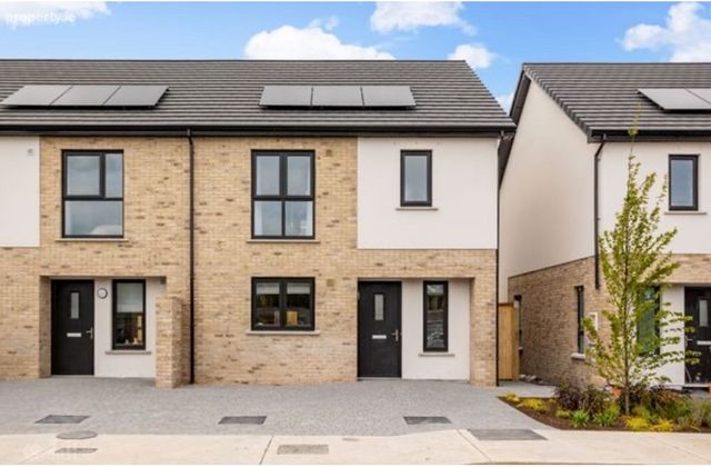 Grattan Park, Celbridge, Kildare, Celbridge, Co. Kildare - Click to view photos