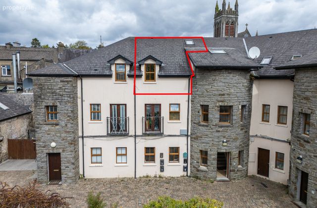 13 The Archways, Bridge Street, Carrick On Shannonm, Co. Leitrim, Carrick-on-Shannon, Co. Leitrim - Click to view photos