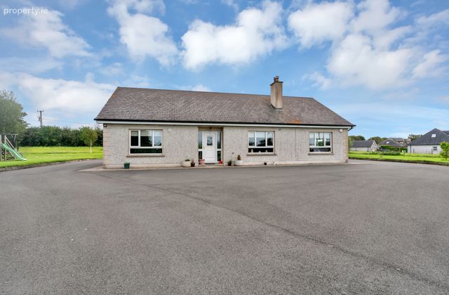 Quilty Cottage, New Road, Ballyoliver, Rathvilly, Co. Carlow, Rathvilly, Co. Carlow - Click to view photos