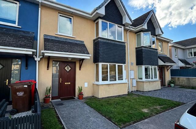 5 Chestnut Mews, Cluain Ard, Cobh, Co. Cork - Click to view photos
