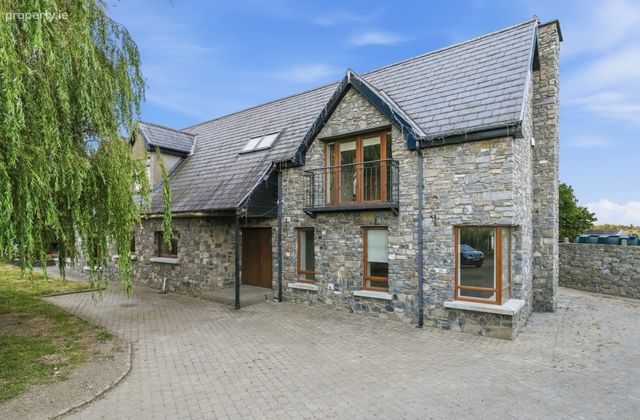 Drishogue, Oldtown, Co. Dublin, Rolestown, Co. Dublin - Click to view photos