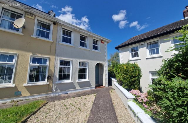 57 White Oaks, Wilton, Co. Cork - Click to view photos