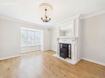 25 Castle Court, Waterford Road, Carrickbeg, Carrick-on-Suir, Co. Tipperary - Image 5