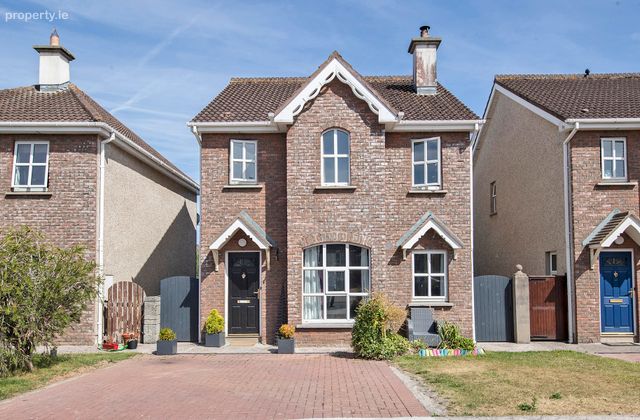 45 Tournore Court, Abbeyside, Dungarvan, Co Waterford, Dungarvan, Co. Waterford - Click to view photos