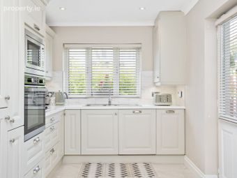 10 Finnspark, Finnstown Cloisters, Lucan, Co. Dublin - Image 4