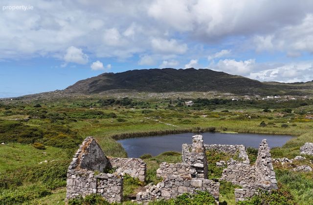 Ervallagh, Roundstone, Connemara, Co.galway, Roundstone, Co. Galway - Click to view photos