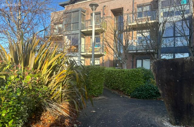 Park Ridge, Grangerath, Drogheda, Co. Meath - Click to view photos