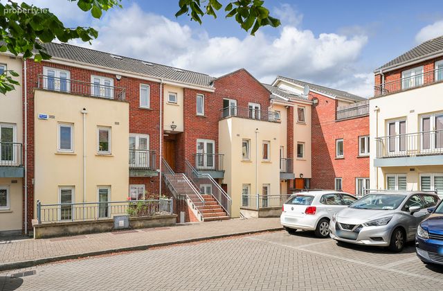 12 Skelligs Court, Waterville, Blanchardstown, Dublin 15, Blanchardstown, Dublin 15 - Click to view photos