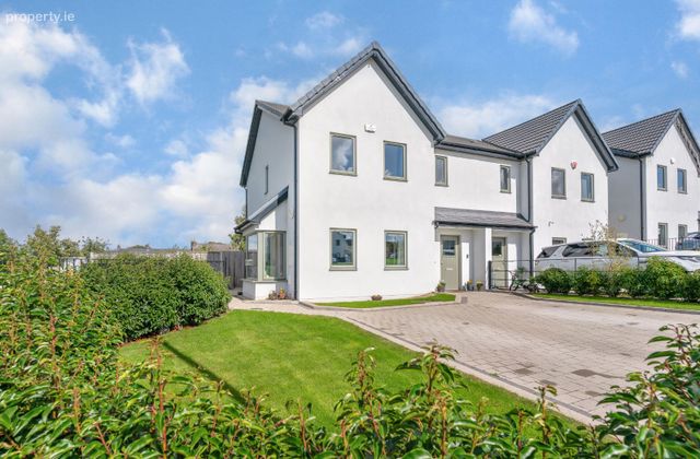 17 Chapel Manor, Dunlavin, Co. Wicklow - Click to view photos