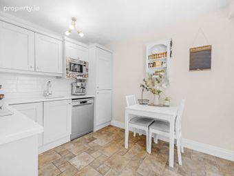 46 The Oaks, Ridgewood, Swords, Co. Dublin - Image 4
