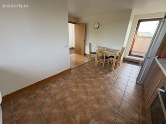 Apartment 17, Castlegate Drive, Adamstown Castle, Adamstown, Lucan, Co. Dublin - Image 5