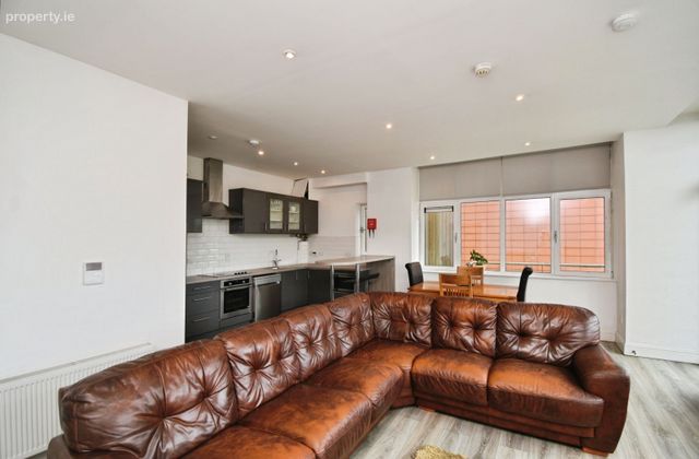 8 Heron Gate, Blackpool, Blackpool, Co. Cork - Click to view photos