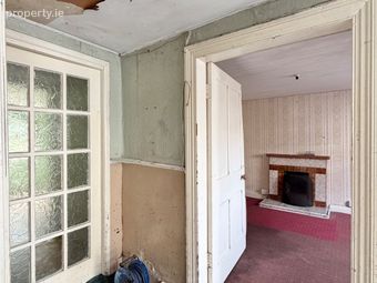 Tailors Cottage, Hotel Street, Tinnahinch, Graiguenamanagh, Co. Carlow - Image 4
