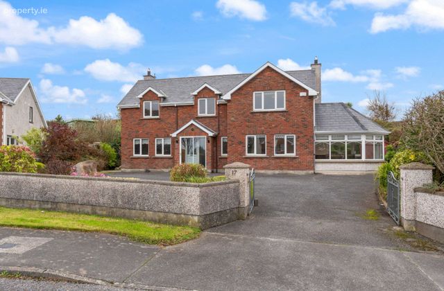 17 Glenview Park, Grange, Co. Sligo - Click to view photos