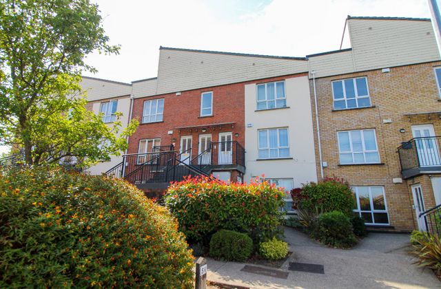 25 Beechdale Court, Ballycullen, Dublin 24, Ballycullen, Dublin 24 - Click to view photos