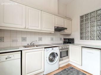 Apartment, Haddington Square, Ballsbridge, Dublin 4 - Image 5