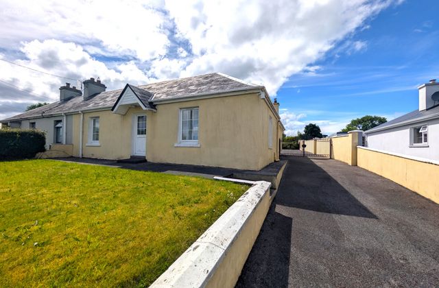 Brookhill, Claremorris, Co Mayo, Claremorris, Co. Mayo - Click to view photos