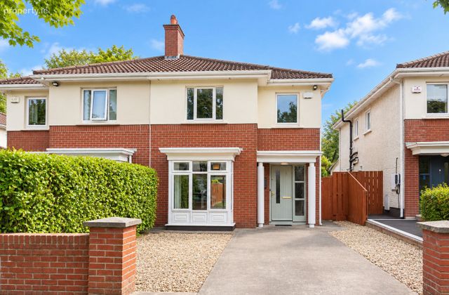 5 Woodstown Meadow, Knocklyon, Dublin 16 - Click to view photos