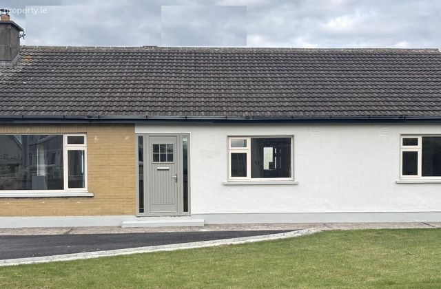 Sandy Lane, Rush, Co. Dublin - Click to view photos