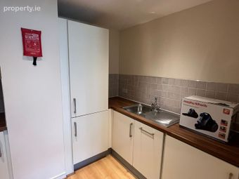 Apt 68, Block 3, Parklands, Northwood, D09 H767, Santry, Dublin 9 - Image 4