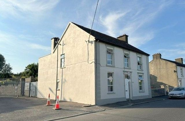 Stradavoher, Thurles, Co. Tipperary - Click to view photos