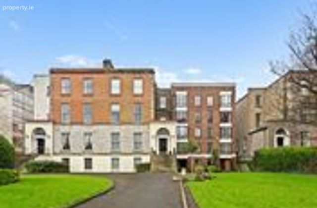 Apartment, Pembroke Court, Ballsbridge, Dublin 4 - Click to view photos