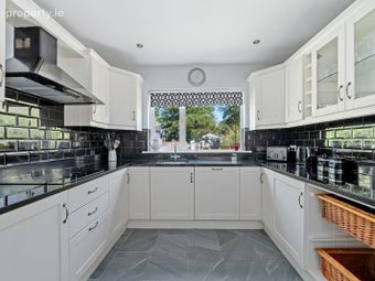 4 Dun Eoin Brook, Carrigaline, Carrigaline, Co. Cork - Image 5