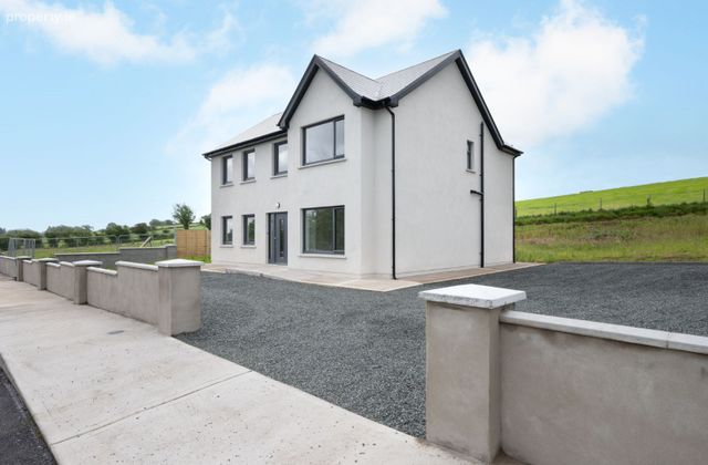 Shournagh Vale, Lackabane, Donoughmore, Co. Cork - Click to view photos
