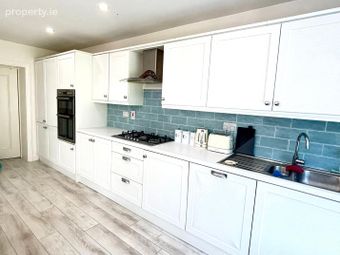 Saint Pappin Green, Glasnevin, Dublin 11 ( Short Term ), Glasnevin, Dublin 11 - Image 4