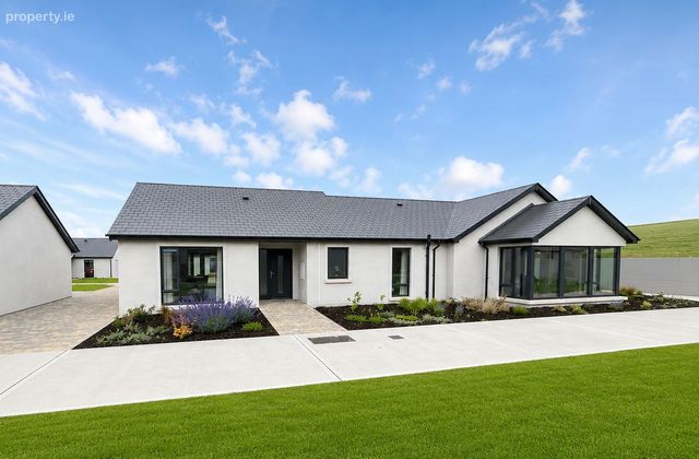 The Courtyard, Killenard, Co. Laois - Click to view photos