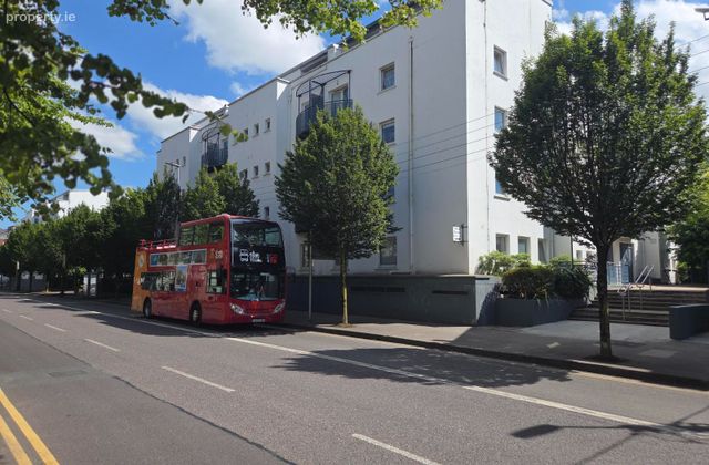 Apartment 32, Block B, South Terrace Court, Cork City Centre, Co. Cork - Click to view photos