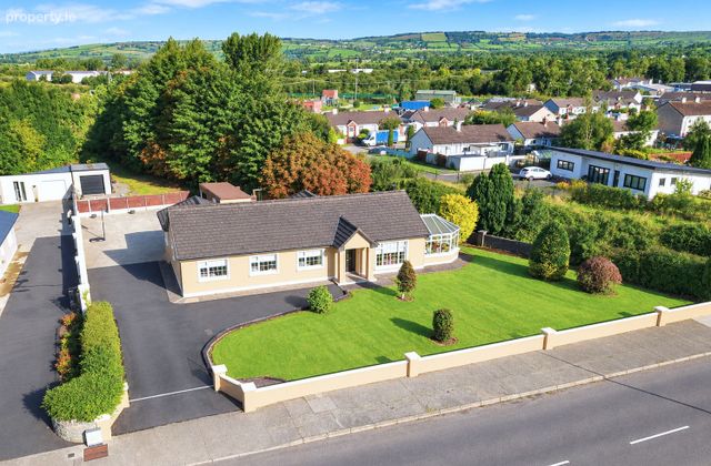 Bridgeview House, Cahernard, Castleisland, Co. Kerry - Click to view photos