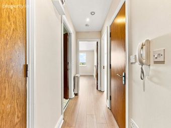 Apartment 32, Block A, Cameron Court, Dublin 8 - Image 2