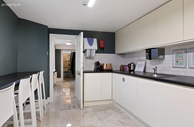 Mount Street Upper, Dublin 2 - Click to view photos