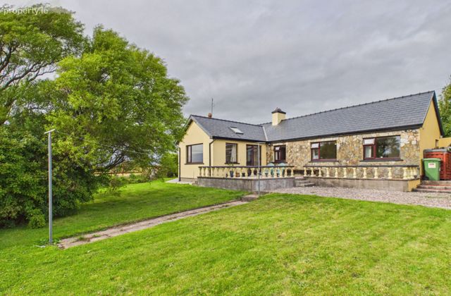 Sea View House, Cloyne, Midleton, Co. Cork - Click to view photos