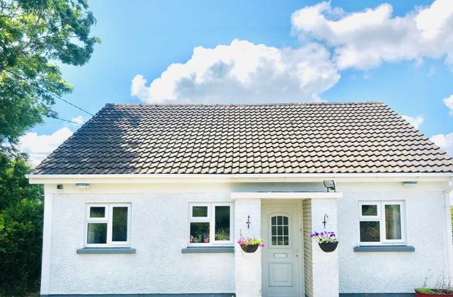 An Chr&eacute; Dhubh, Spiddal, Spiddal, Co. Galway - Click to view photos