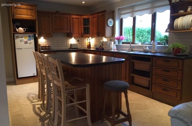 Ballyregan, Kinsale, Dunderrow, Co. Cork - Click to view photos