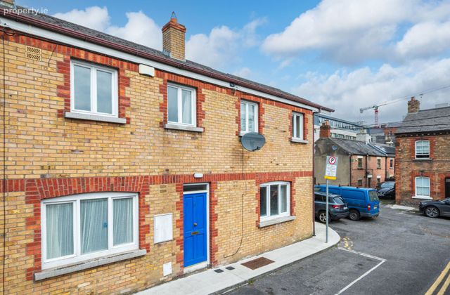 13 Blessington Place, Phibsborough, Dublin 7 - Click to view photos