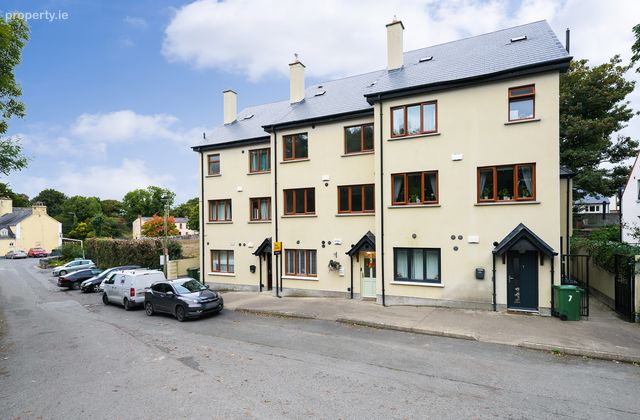 6 Cruises Hill, Naul Village, Naul, Co. Dublin, Naul, Co. Dublin - Click to view photos