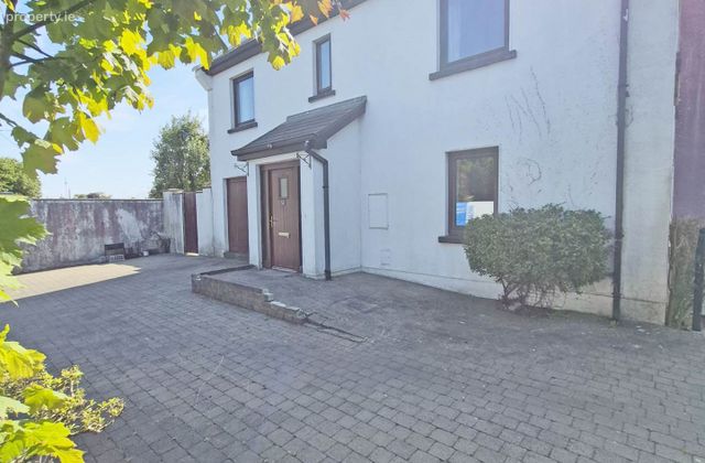 1 Bolands Close, Gort, Co. Galway, Gort, Co. Galway - Click to view photos