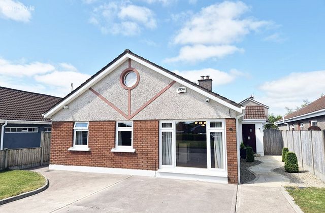 16 Glincool Lawn, Ballincollig, Maglin, Co. Cork - Click to view photos