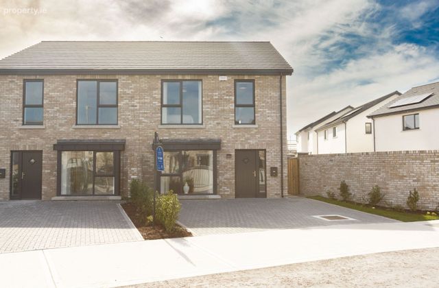 4 Bedroom House, Raynoldstown Village, Dundalk, Co. Louth - Click to view photos