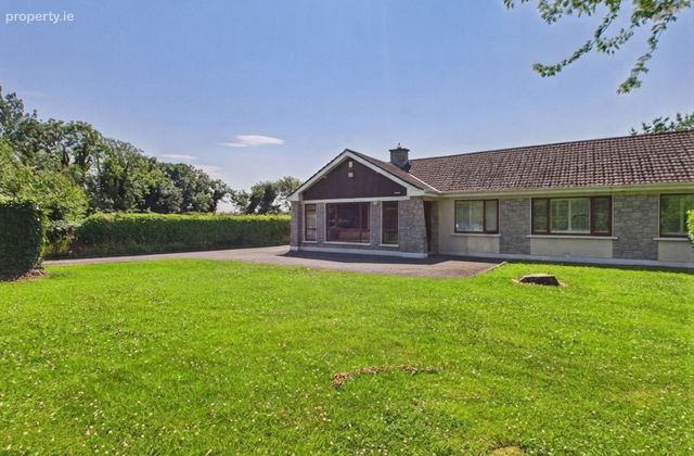 Denbri, Fairyhouse Road, Ennistown, Ratoath, Co. Meath - Click to view photos