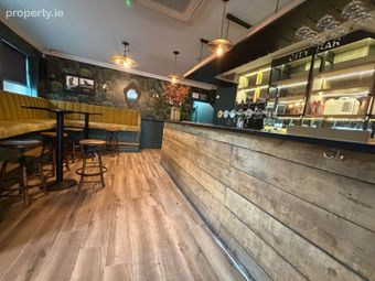 City Bar, 1 Main Street, Cashel, Co. Tipperary - Image 2