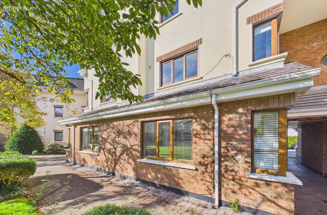 72 Riverdale, Oranmore, Co Galway, Oranmore, Co. Galway - Click to view photos