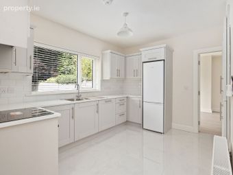 65 College Park, Newbridge, Co. Kildare - Image 5