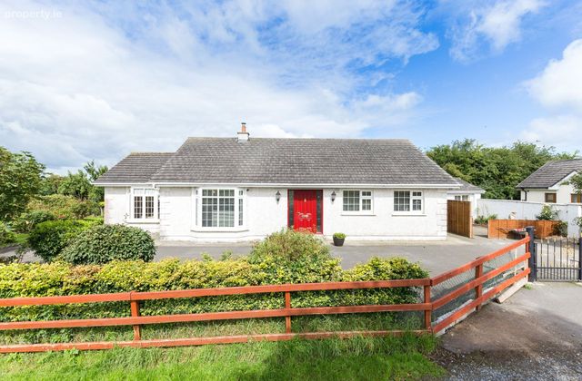 Yew Tree House, Commons North, Suncroft, The Curragh, Co. Kildare, Suncroft, Co. Kildare - Click to view photos